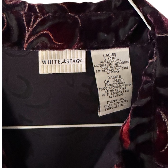 White Stag Vintage Velvet Blouse Size 4/6 Button up Black & Burgundy - Picture 3 of 3